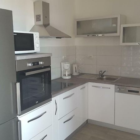 Apartmani Slavica Rab Town Bagian luar foto