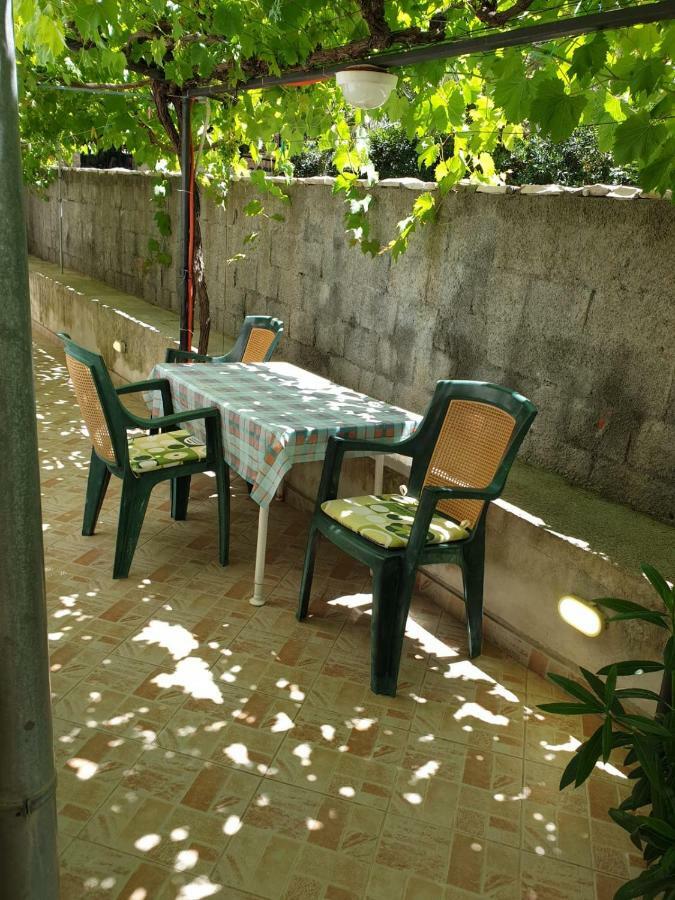 Apartmani Slavica Rab Town Bagian luar foto
